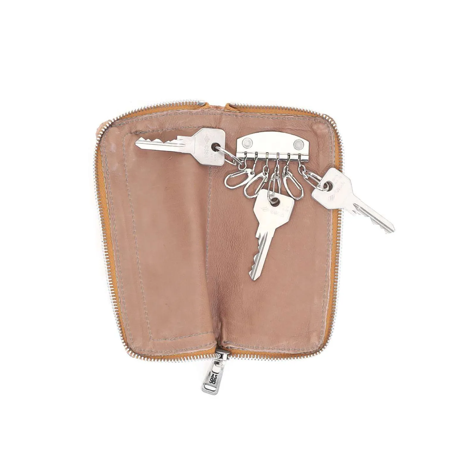 KEYCHAIN BASIL