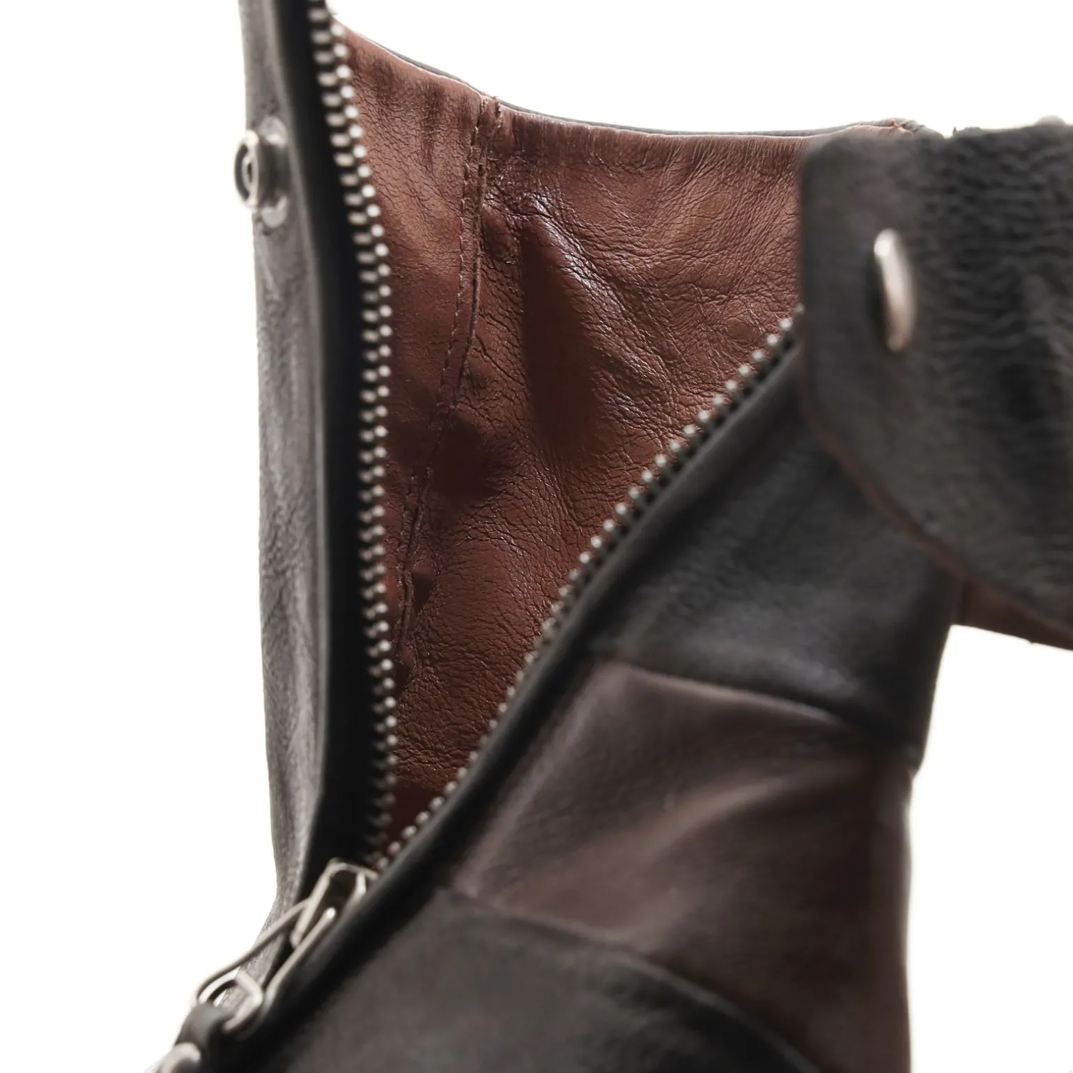 STIEFELETTEN AGULIA
