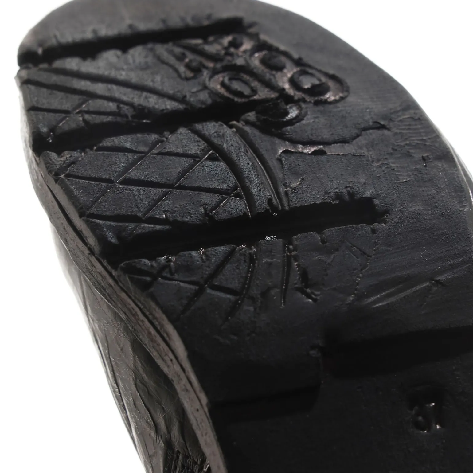 STIEFELETTEN AGULIA
