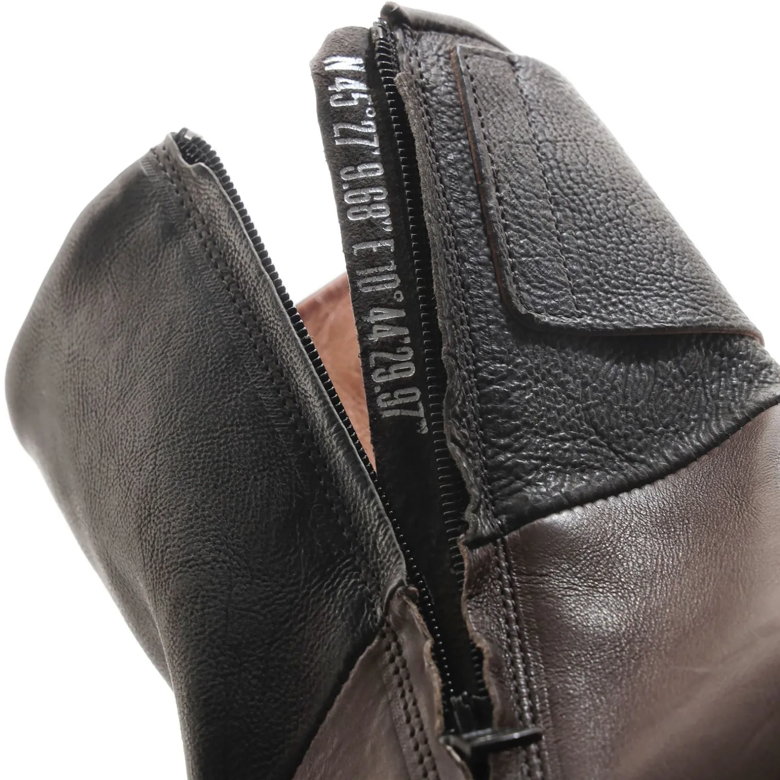 STIEFELETTEN AGULIA
