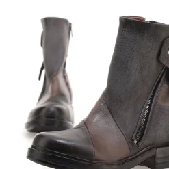STIEFELETTEN AGULIA