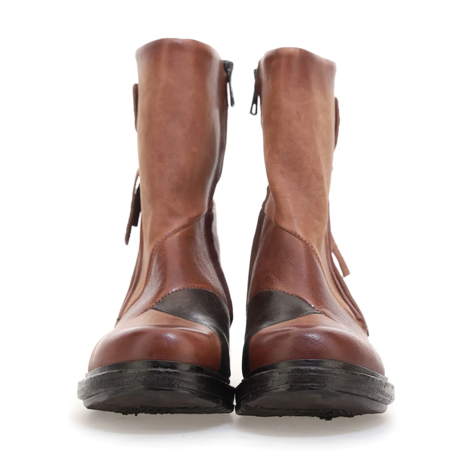 STIEFELETTEN AGULIA