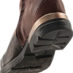 STIEFELETTEN AGULIA