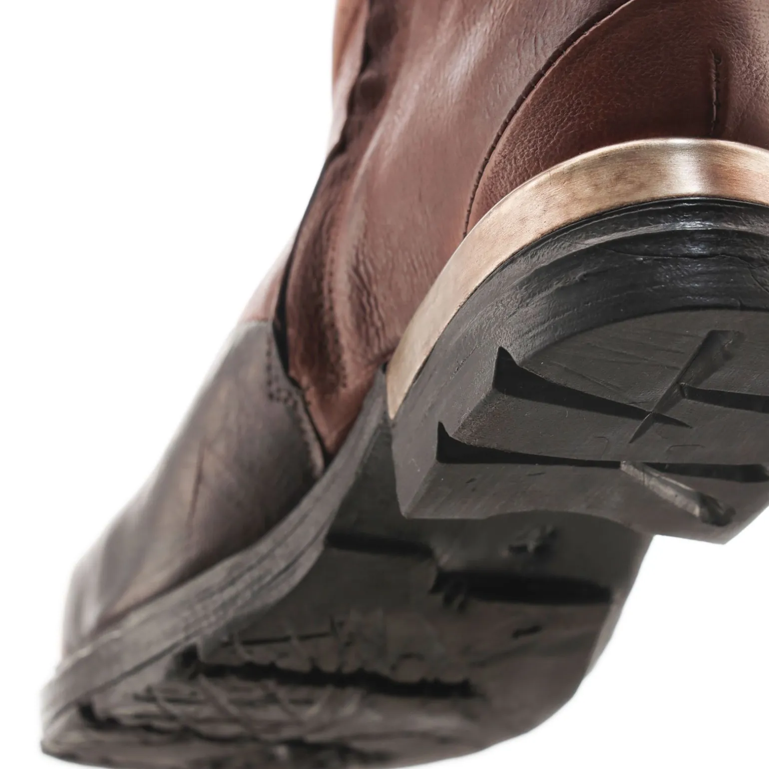 STIEFELETTEN AGULIA