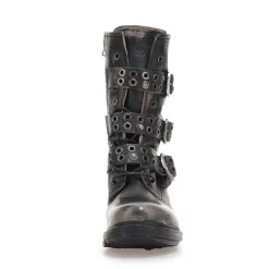 STIEFELETTEN ATTALLA