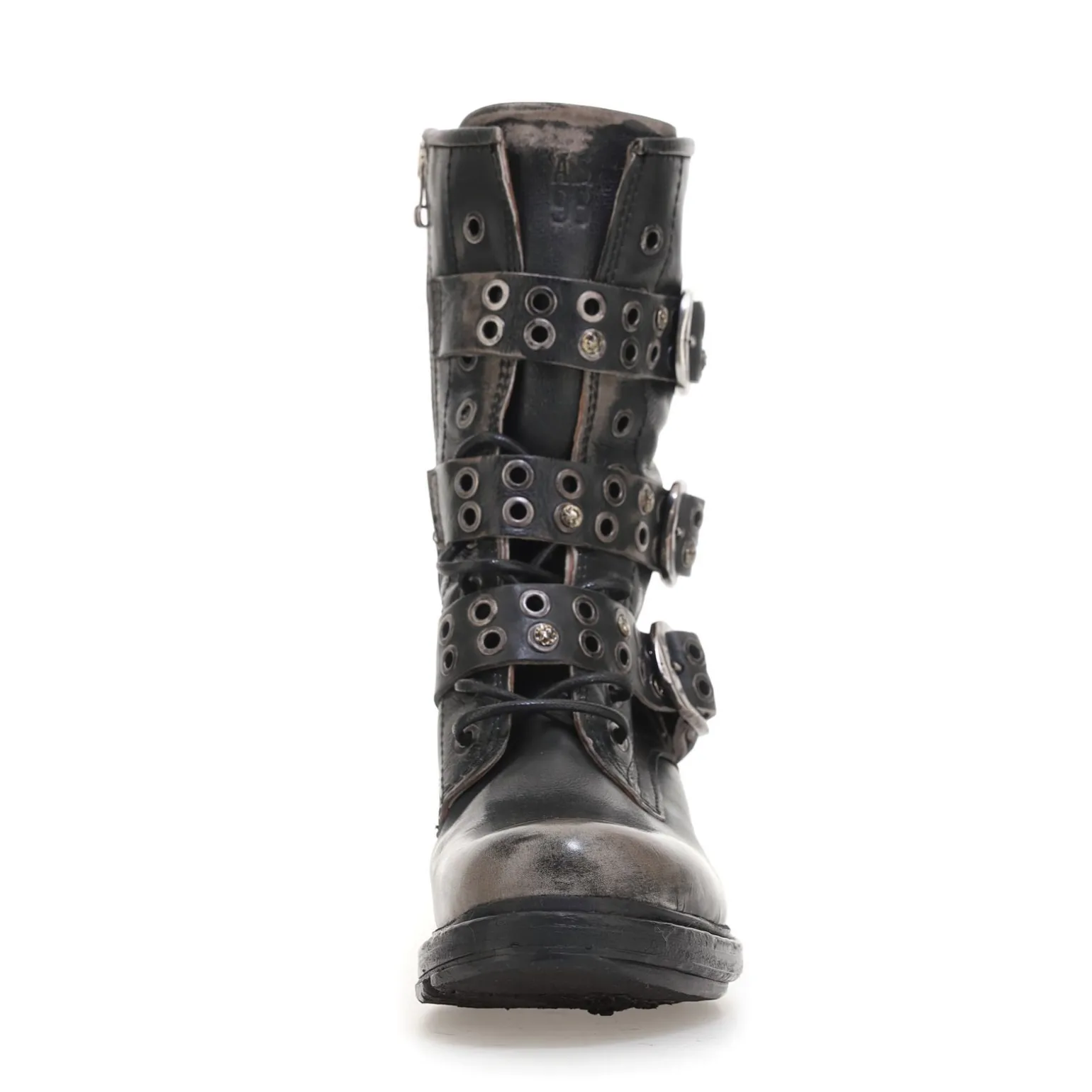 STIEFELETTEN ATTALLA