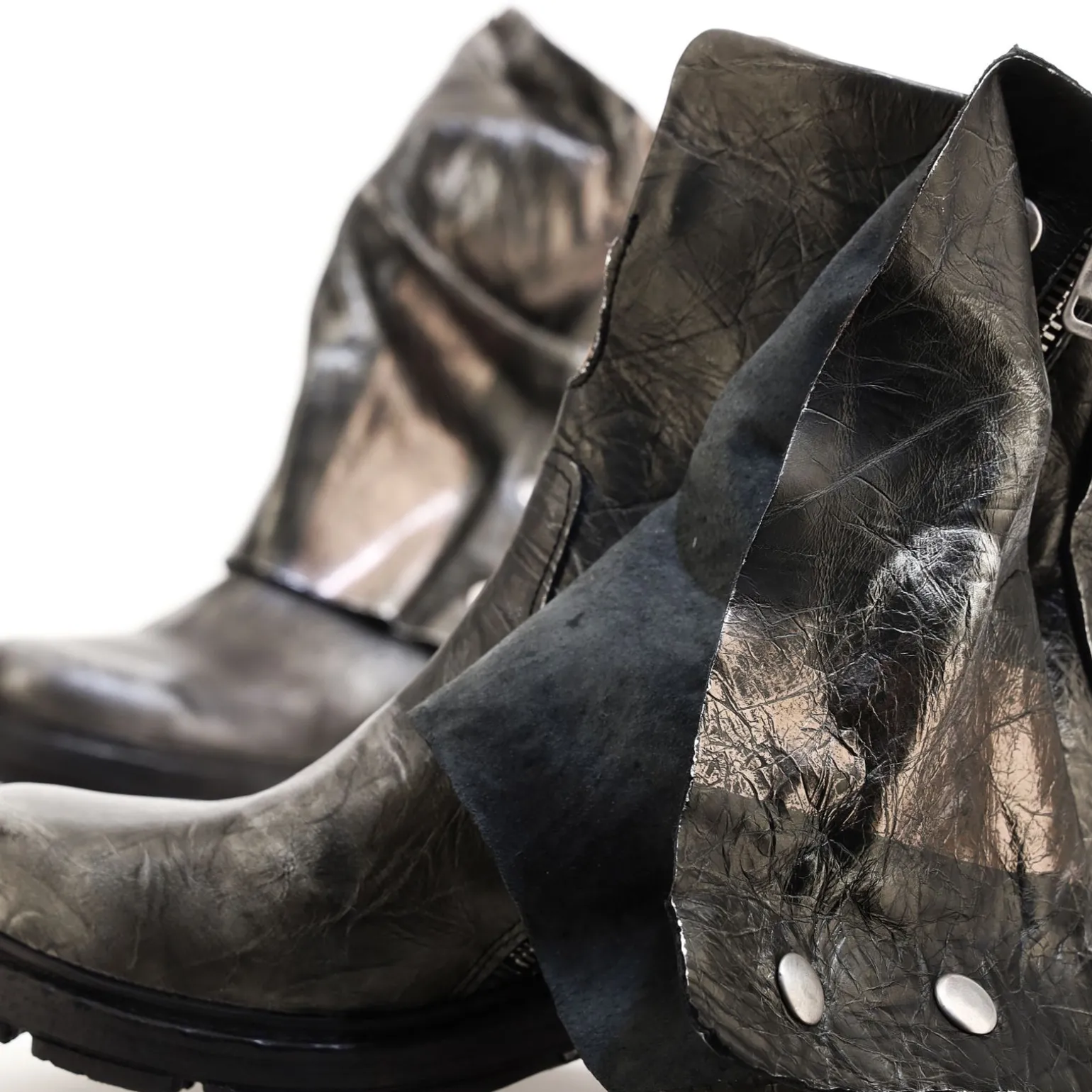 STIEFELETTEN AZUSA