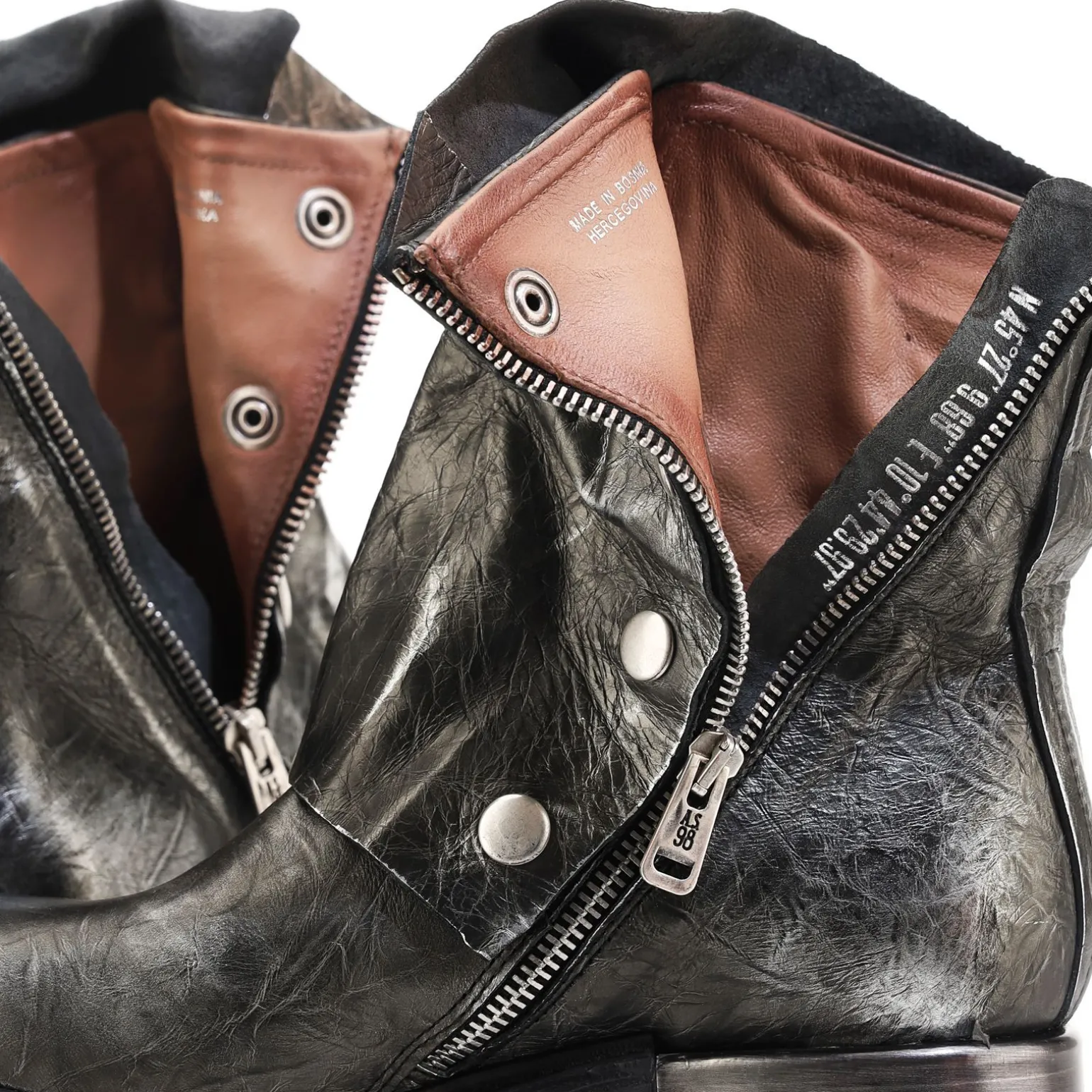 STIEFELETTEN AZUSA