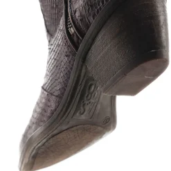 STIEFELETTEN CALEA