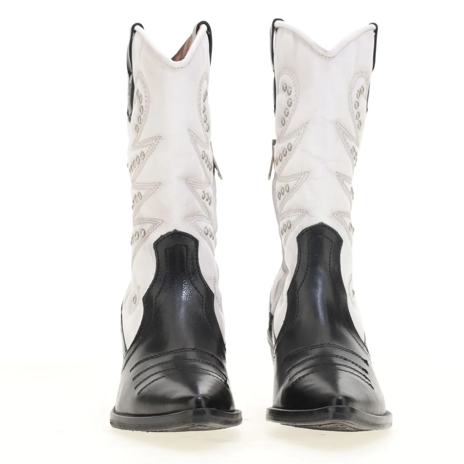 STIEFELETTEN CARY