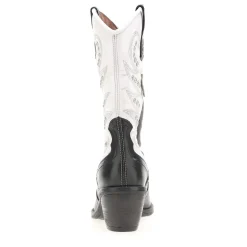 STIEFELETTEN CARY