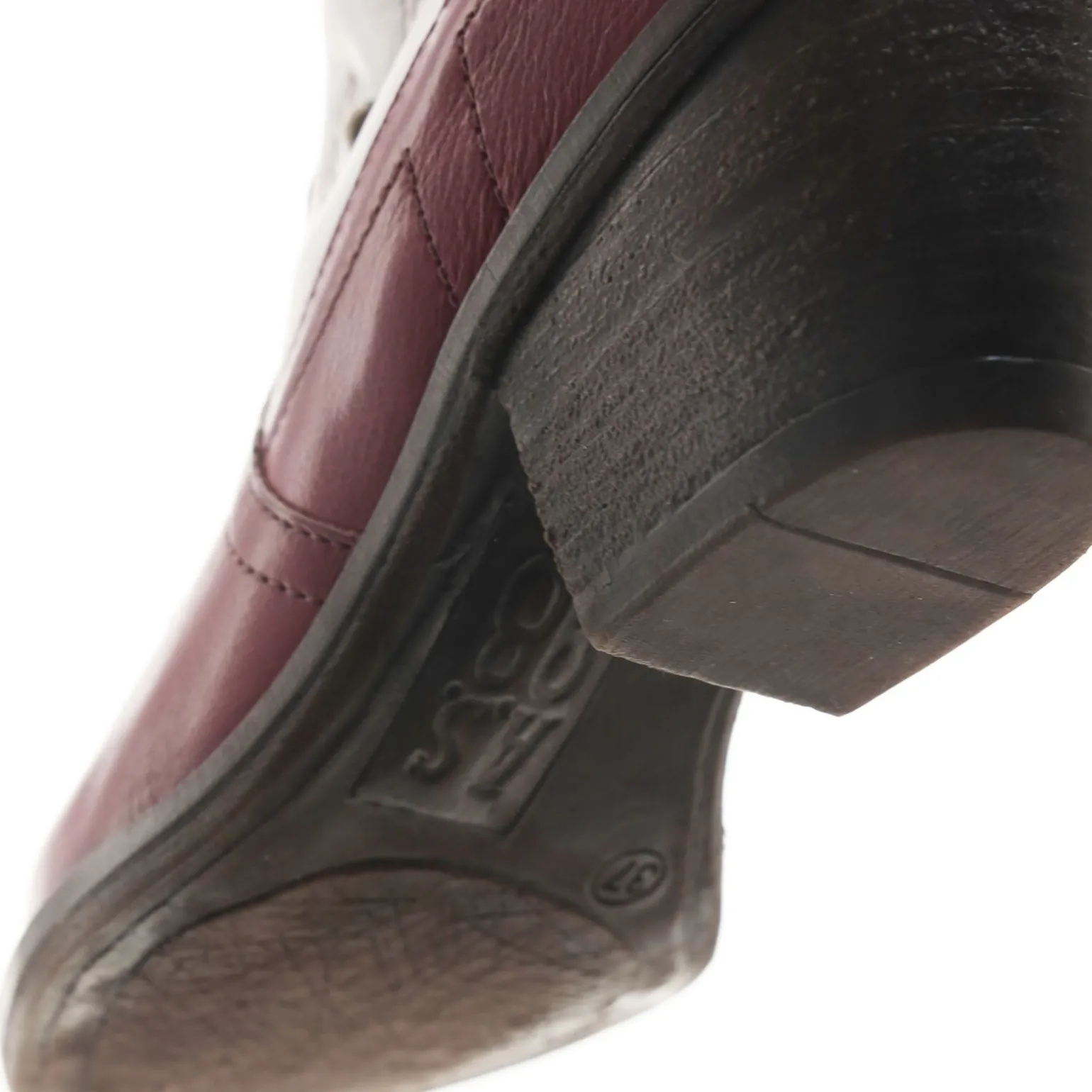 STIEFELETTEN CARY