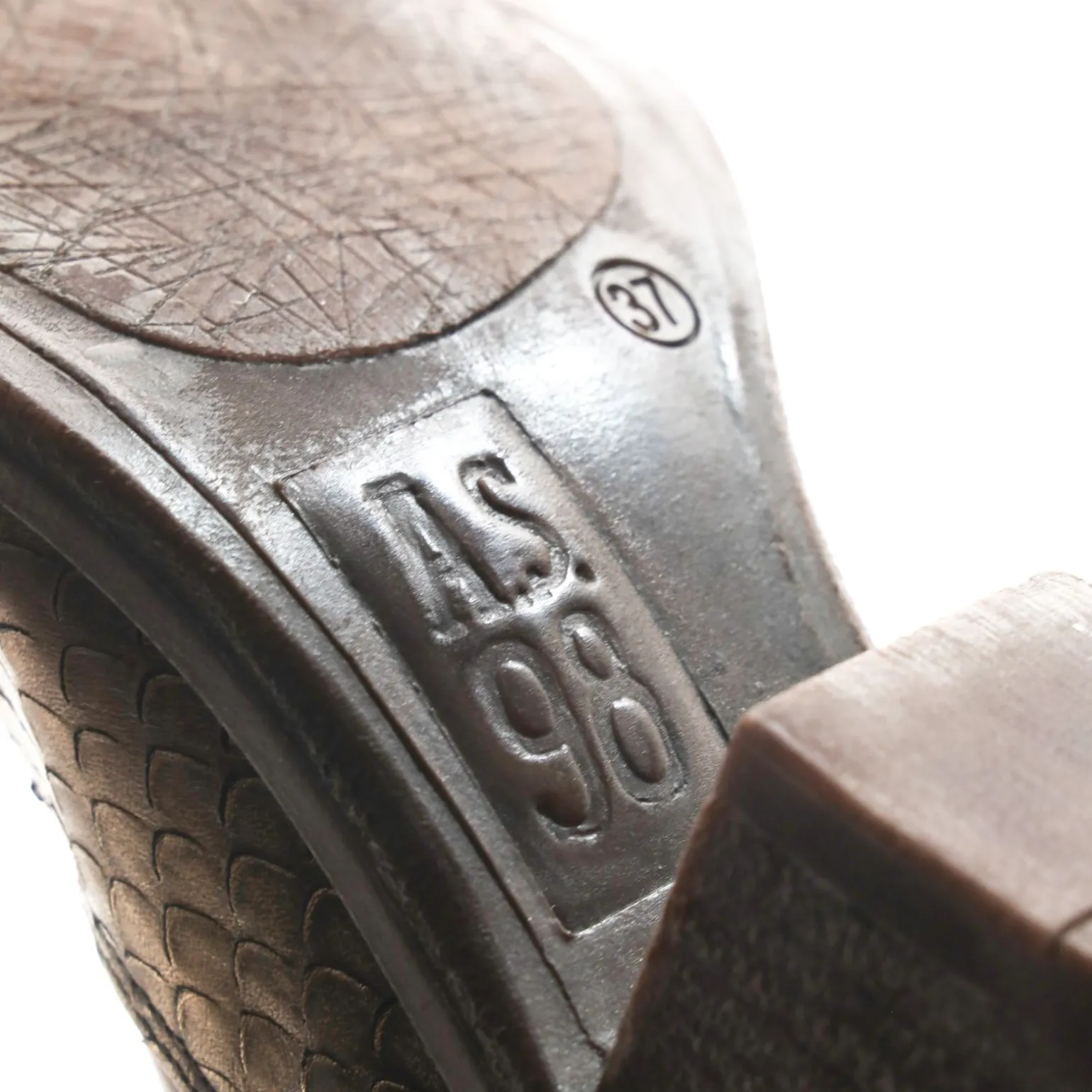 STIEFELETTEN CAT