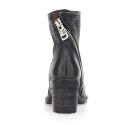 STIEFELETTEN JASE