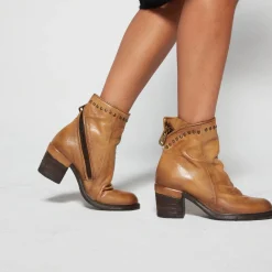 STIEFELETTEN JEANE