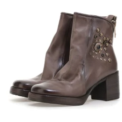STIEFELETTEN PEONY