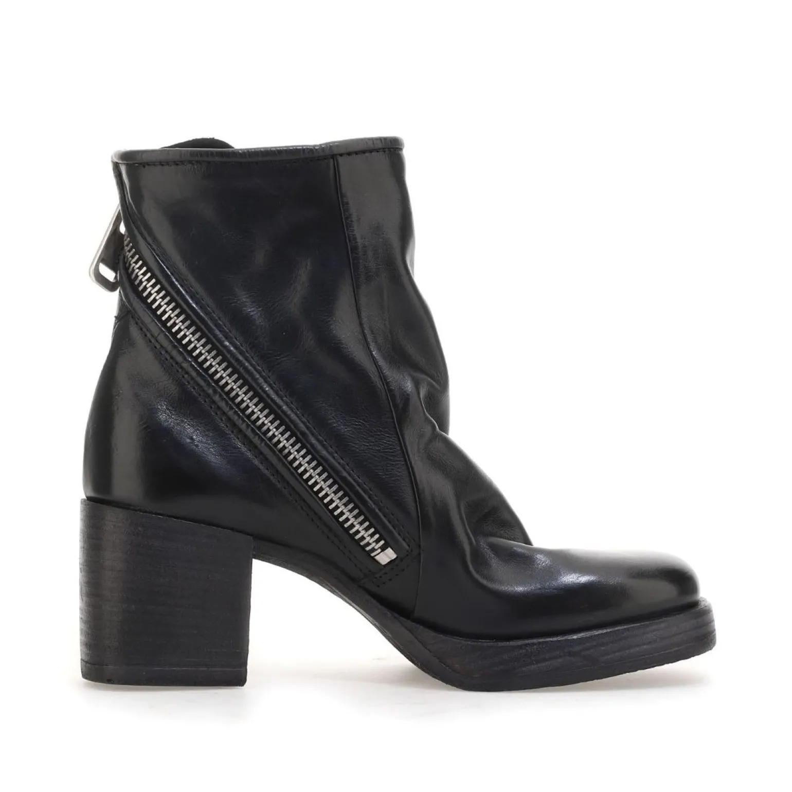 STIEFELETTEN PEONY