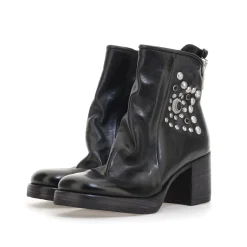 STIEFELETTEN PEONY