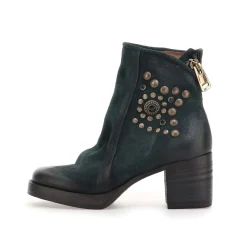 STIEFELETTEN PEONY