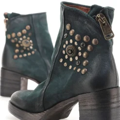 STIEFELETTEN PEONY