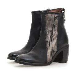 STIEFELETTEN ROSE